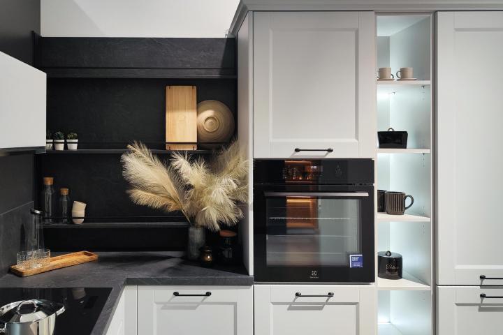 Provencal lacquered / anthracite jura slate | Traditional style / Bratislava