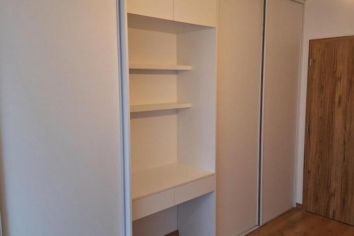 Built-in wardrobe / White | Bratislava